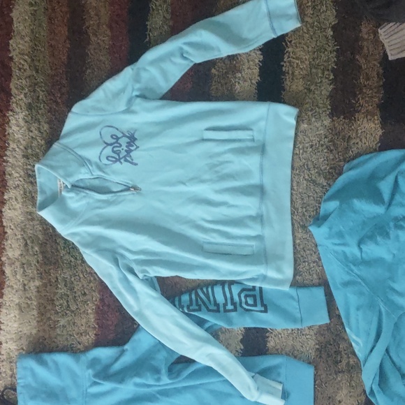 3 Pink sweatshirts - Picture 4 of 7